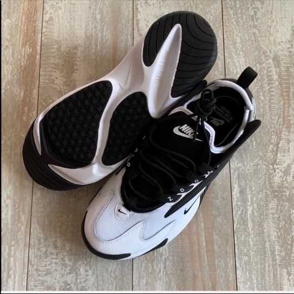 white zoom 2k trainers